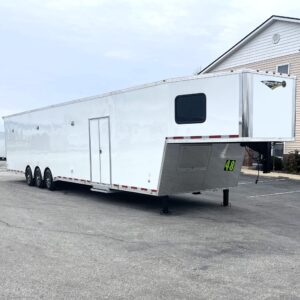 Enclosed Gooseneck Trailer 2025 48′ GN w/Big Man Bathroom #0055