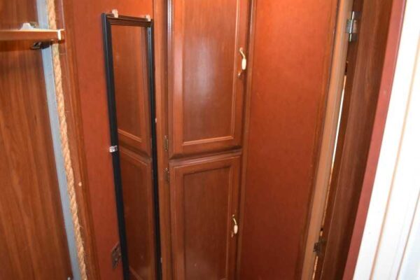 2006 Exiss 7407LQ 4 Horse Trailer with 7′ Short Wall - Image 18