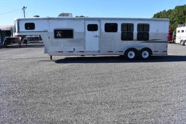 2006 Exiss 7407LQ 4 Horse Trailer with 7′ Short Wall - Image 8