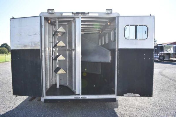 2006 Exiss 7407LQ 4 Horse Trailer with 7′ Short Wall - Image 21