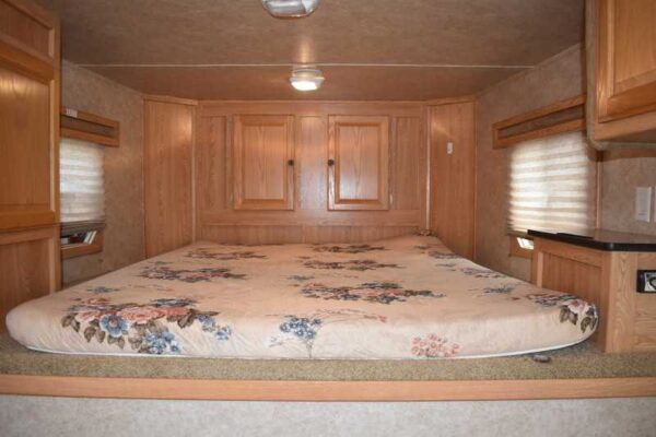 2007 American Spirit 8308LQ 3 Horse Trailer with 8′ Short Wall - Image 18