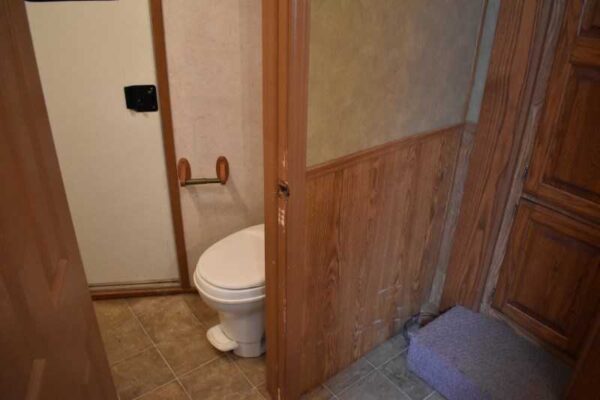 2007 American Spirit 8410GLQ 4 Horse Trailer with 10′ Short Wall - Image 22