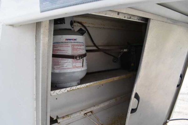 2007 American Spirit 8410GLQ 4 Horse Trailer with 10′ Short Wall - Image 8