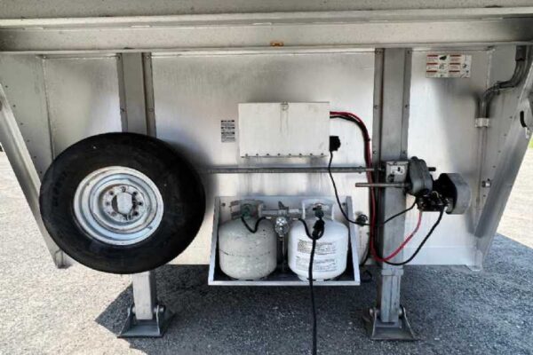 2006 Featherlite 8412LQ 4 Horse Trailer with 12′ Short Wall - Image 6