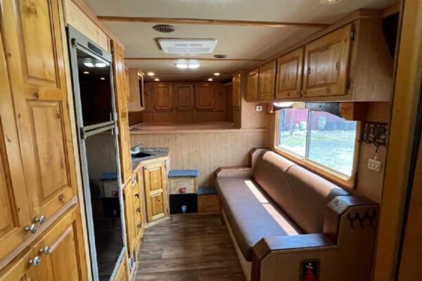2006 Featherlite 8412LQ 4 Horse Trailer with 12′ Short Wall - Image 13