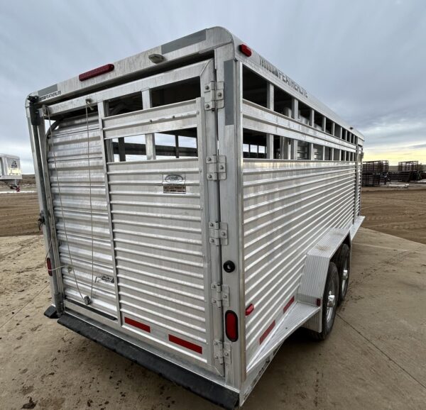 Used 2007 Featherlite – Two Compartments - Image 6
