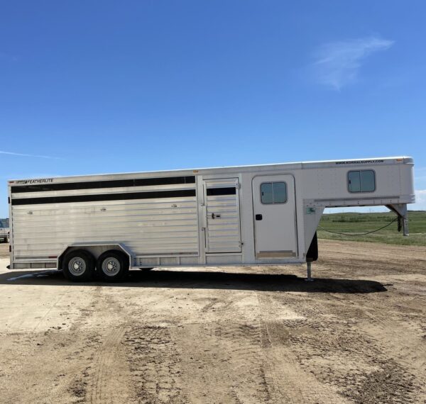 Used 2010 Featherlite – 2 Compartments - Image 3