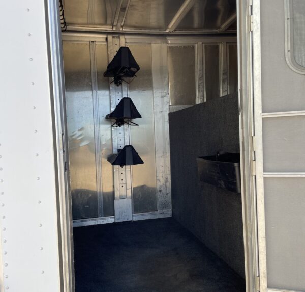 Used 2010 Featherlite – 2 Compartments - Image 6