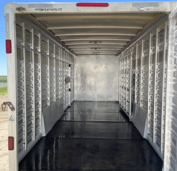 Used 2010 Featherlite – 2 Compartments - Image 12