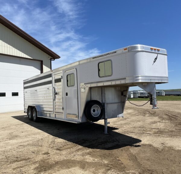 Used 2010 Featherlite – 2 Compartments - Image 2