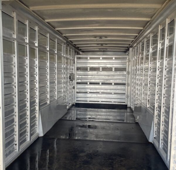 Used 2010 Featherlite – 2 Compartments - Image 14