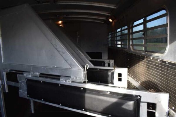 2006 Platinum 8410LQ 4 Horse Trailer with 9′ Short Wall - Image 24