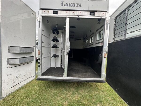 2014 Lakota Bighorn 8416, Generator, Couch, Dinette 17’ Shortwall, 4 Horse Trailer, 12′ Slide. - Image 6
