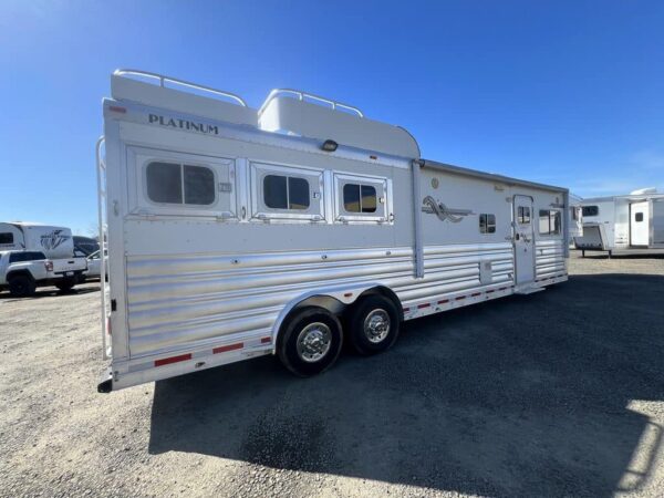 2009 Platinum Coach 3 H 16′ SW w/Outlaw Conversion - Image 4