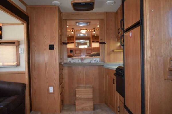 2005 Sundowner Sunlite  6LQ Horse Trailer with 11′ Short Wall 725 Grand Sierra 8612GLQ MidTack - Image 23