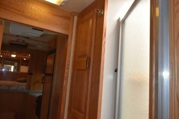 2005 Sundowner Sunlite  6LQ Horse Trailer with 11′ Short Wall 725 Grand Sierra 8612GLQ MidTack - Image 26