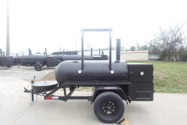 250 Gal Smoker Single Door with Counter Weight and Charkettle - Image 4