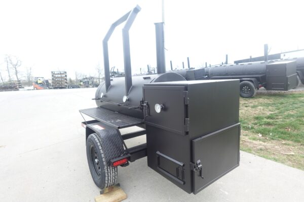 250 Gal Smoker Single Door with Counter Weight and Charkettle - Image 5