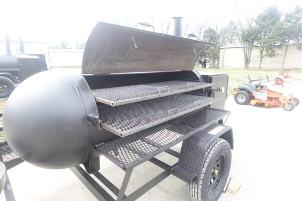 250 Gal Smoker Single Door with Counter Weight and Charkettle - Image 17