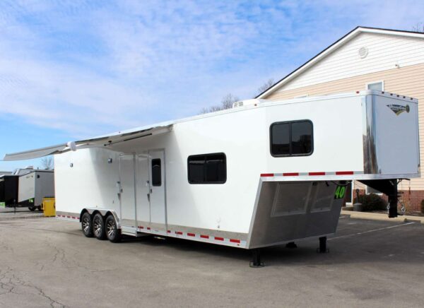 Enclosed Trailer with Living Quarters 2025 40′ 20′ LQ/Large Bath, Tapered Nose #0164