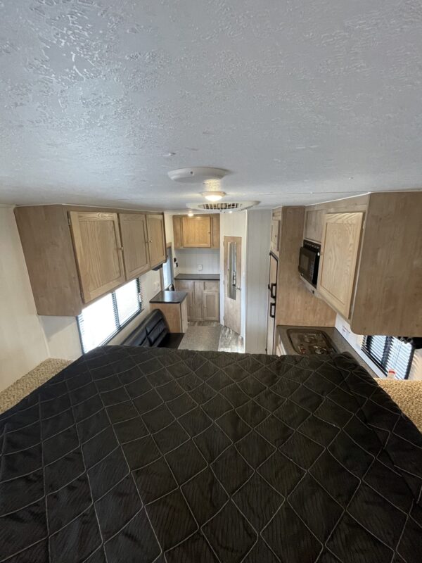 Enclosed Trailer with Living Quarters 2025 40′ 20′ LQ/Large Bath, Tapered Nose #0164 - Image 4