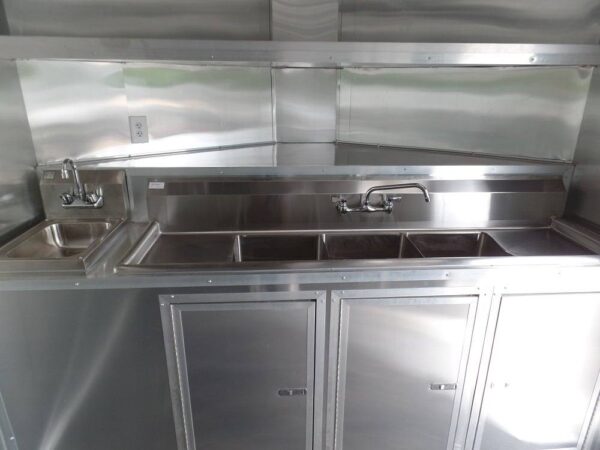 8.5' x 14' Concession Food Trailer Lime Event Catering - Image 6