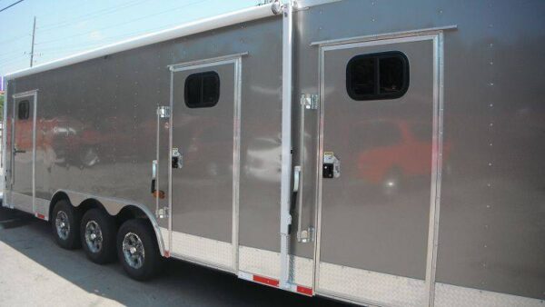 8.5x36 Silver Gooseneck Enclosed Trailer Hauler - Image 4
