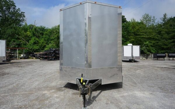 Enclosed Trailer 8.5' X 26' Silver Frost - Image 3