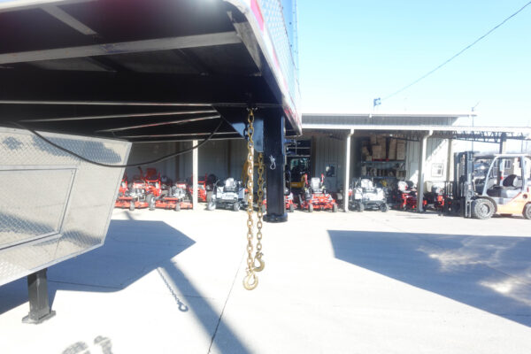 8.5 x 32' Gooseneck King Pin Fifth Wheel Trailer - Image 8