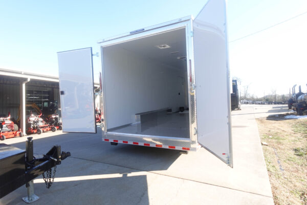 8.5 x 32' Gooseneck King Pin Fifth Wheel Trailer - Image 10