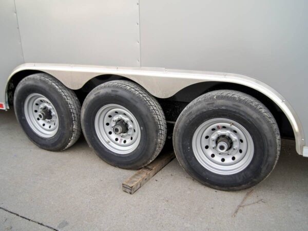 8.5 x 32 Silver Flat Nose Enclosed Trailer with (3) 7K Axles - Image 17