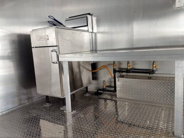 8.5' x 16' Concession Food Trailer With Appliances - Image 14