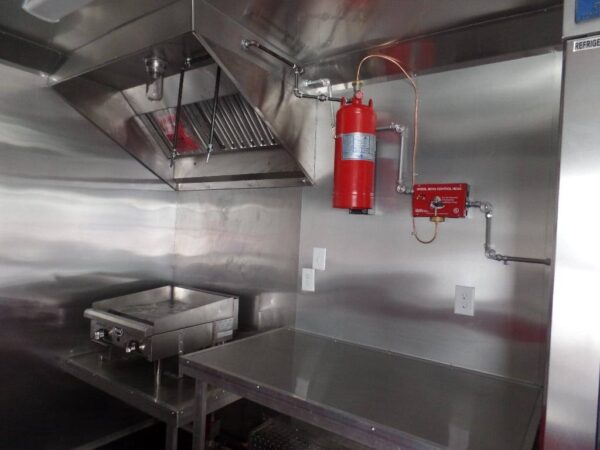 8.5' x 16' Concession Food Trailer With Appliances - Image 5